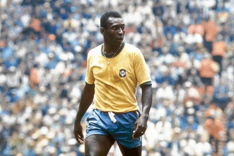 Pelé được người hâm mô gọi với cái biệt danh là Vua bóng đá